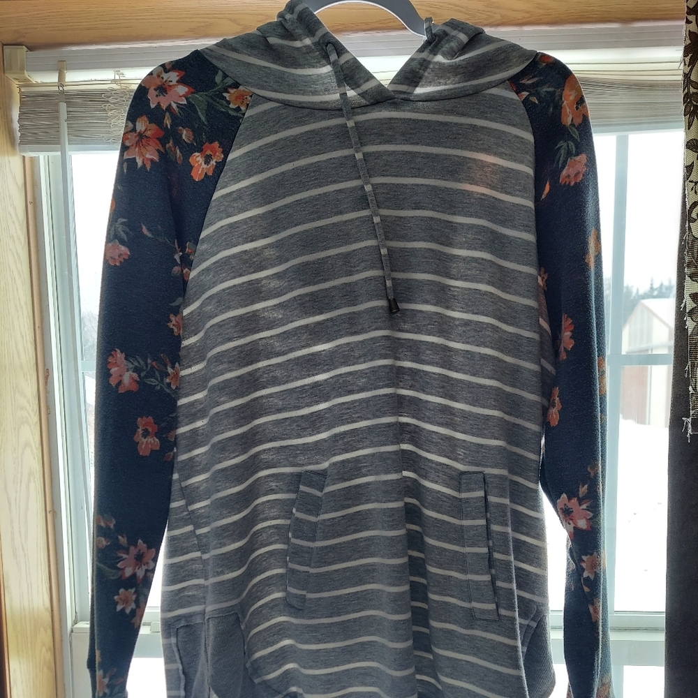 Maurices floral sweatshirt